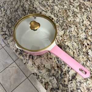 Paris Hilton Pink Cookware Pan + Glass Lid – Pre-Owned